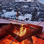 Cozy Swiss Mountain Daire