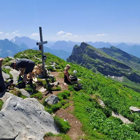 Saentis Chnorz Apartament